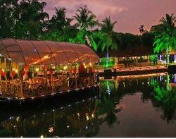 Cochin Munnar Thekkady Kumarakom Tour Package