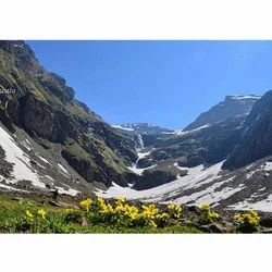 Rupin Pass Trekking Package
