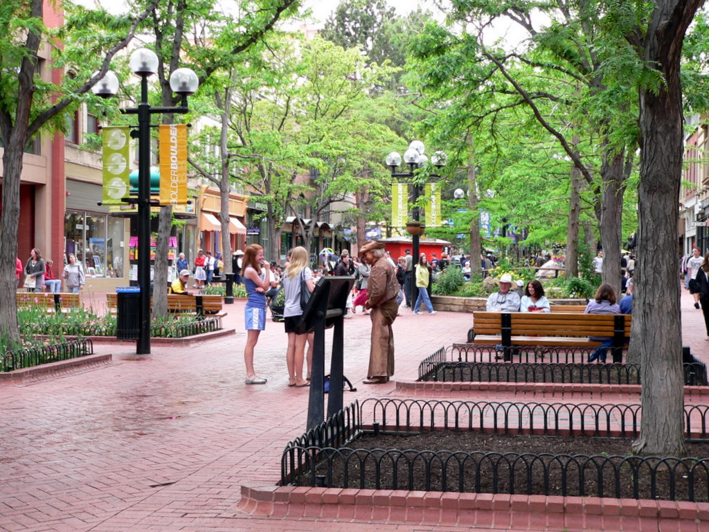 Pearl Street Mall, Boulder, Colorado · image via Wikimedia Commons